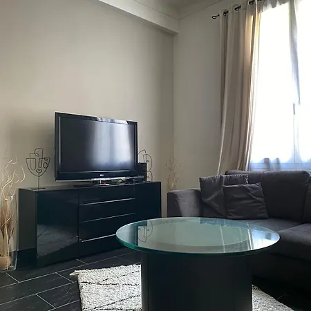 Republique Apartment *